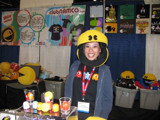 NYCC 09: Scenes from the Convention Floor: Pac Man Hats