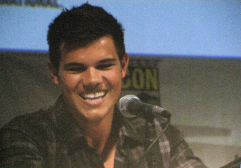 The Twilight Saga's New Moon panel at SDCC 2009: Taylor Lautner