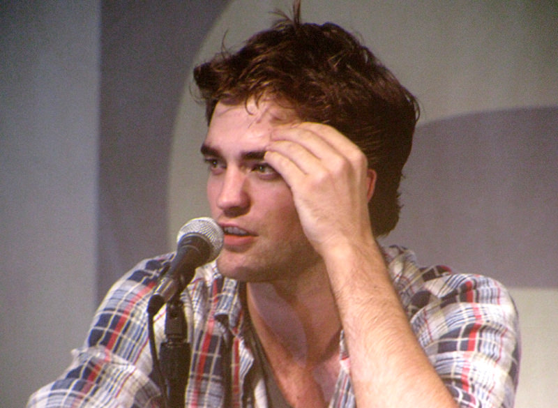 The Twilight Saga's New Moon panel at SDCC 2009: Robert Pattinson