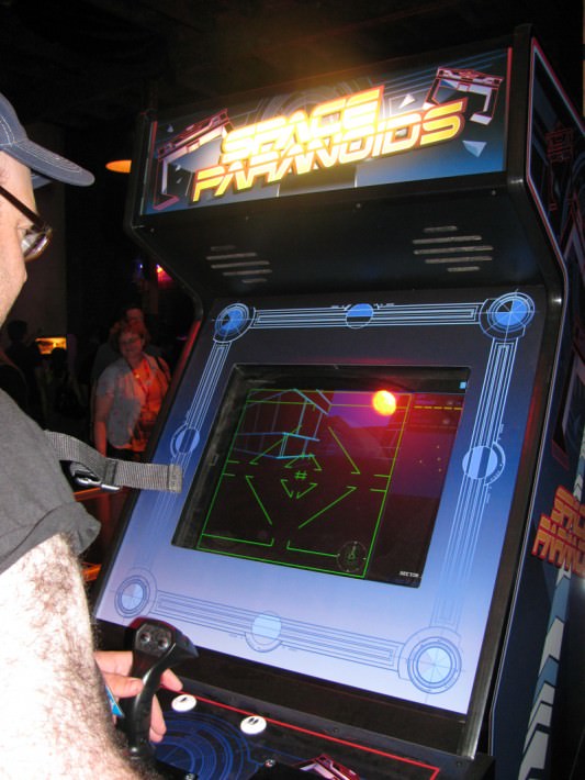 Tron Legacy Viral Campaign: Jordan Hoffman from UGO playing Space Paranoids