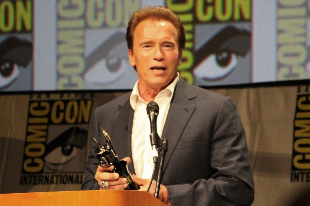 SDCC 2012: The Expendables 2 Panel: Arnold Schwarzenegger accepting the Inkpot Award