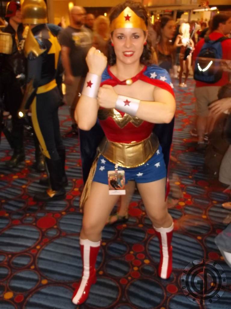 Dragon*Con 2012: Cosplay: Wonder Woman