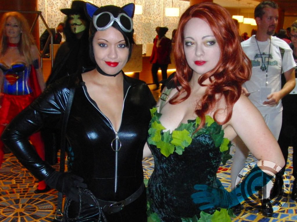 Dragon*Con 2012: Cosplay: Catwoman and Poison Ivy