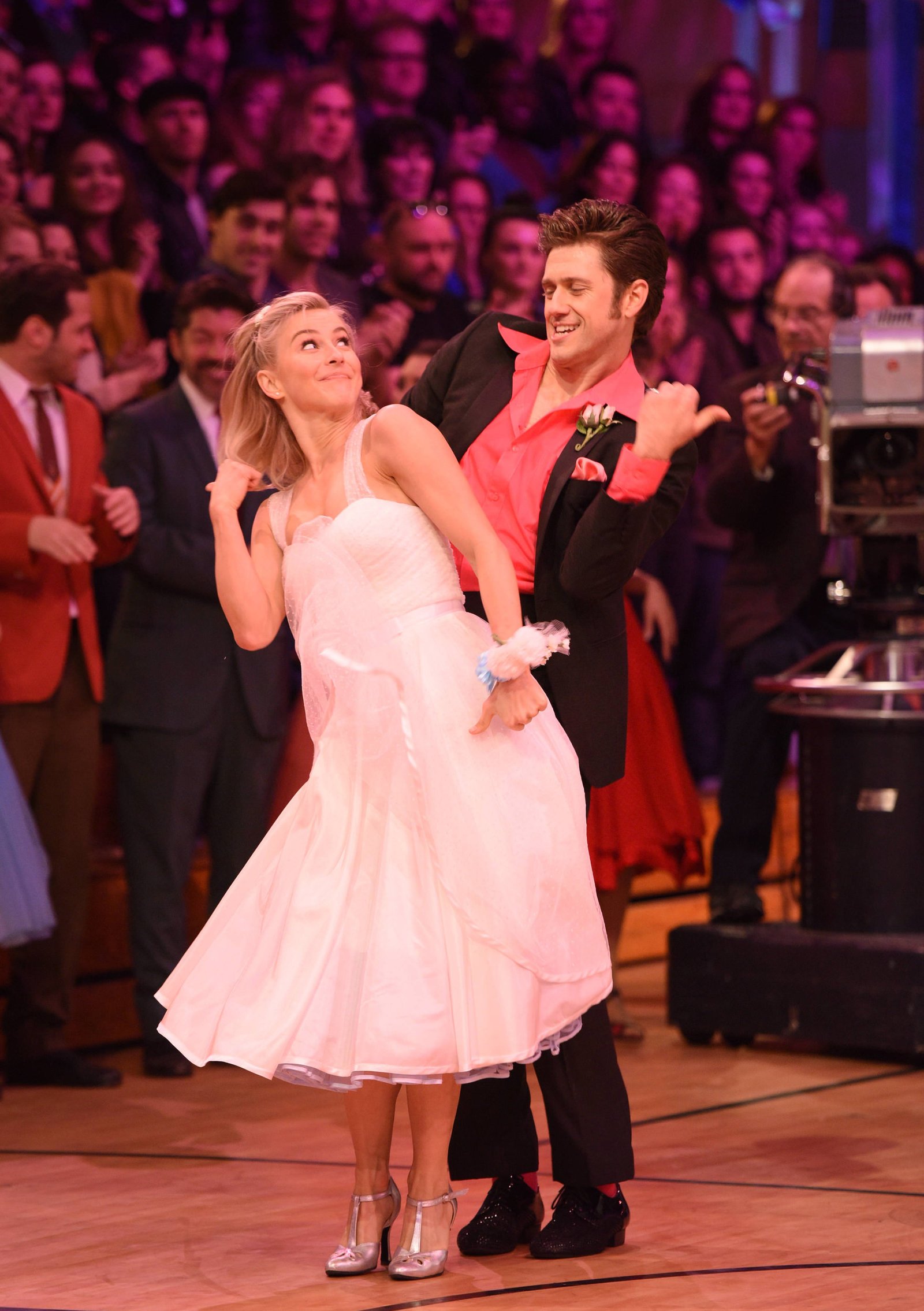 Grease Live 29