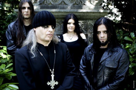 Triptykon Band Photo Color