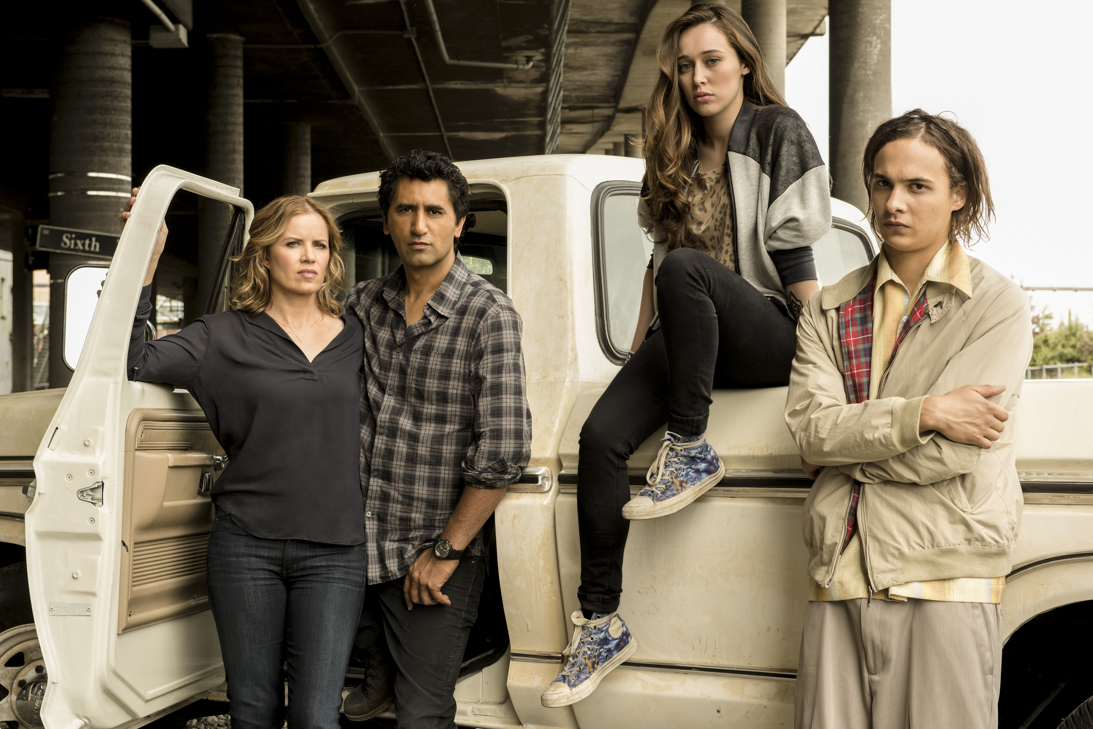 Fear The Walking Dead Episode 1 1 Most Talked About Scene fear-the-walking-dead-episode-1-1-most-talked-about-scene